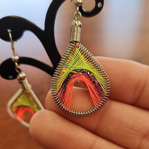 Spirit Of Nature colorful Woven Thread Teardrop statement Earrings - Picture 4 of 6